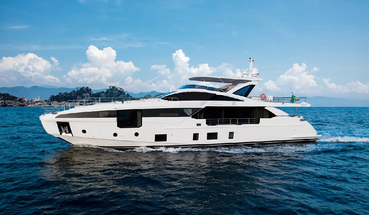 Azimut - Grande 32 Metri - Luxury Yacht Charter - Preowned Luxury Yachts - Exclusive Concierge Club.webp